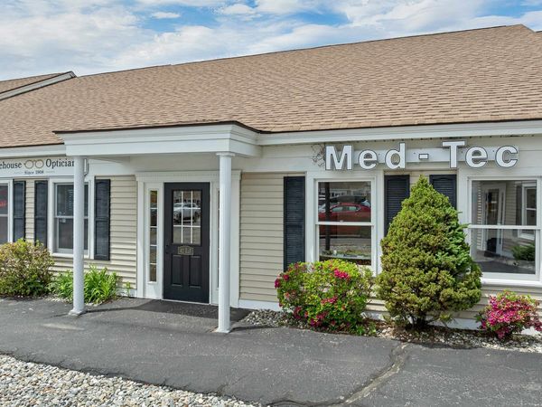 42 Dover Point Road, Dover, NH 03820