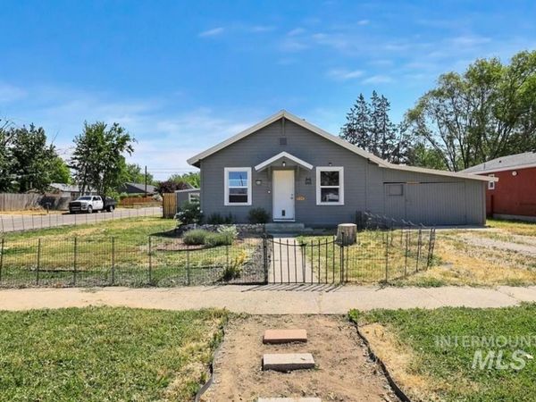 536 N 10th St, Payette, ID 83661
