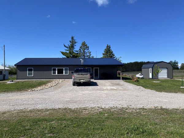 7557 Loop Road, Posen, MI 49776