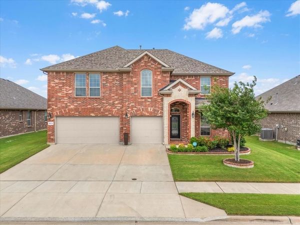 8912 Jewel Flower Drive, Fort Worth, TX 76131