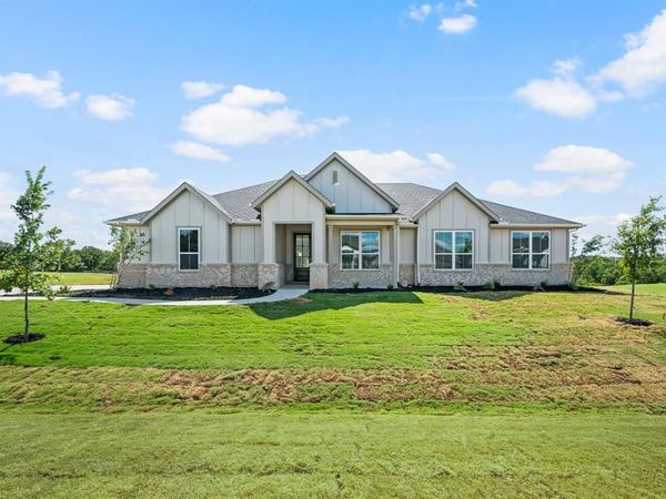 110 Brush Creek Drive , Boyd, TX 76023