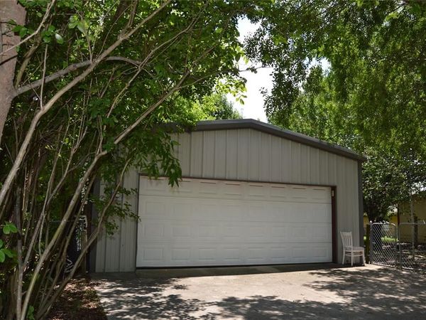 3915 Wellington Street , Greenville, TX 75401