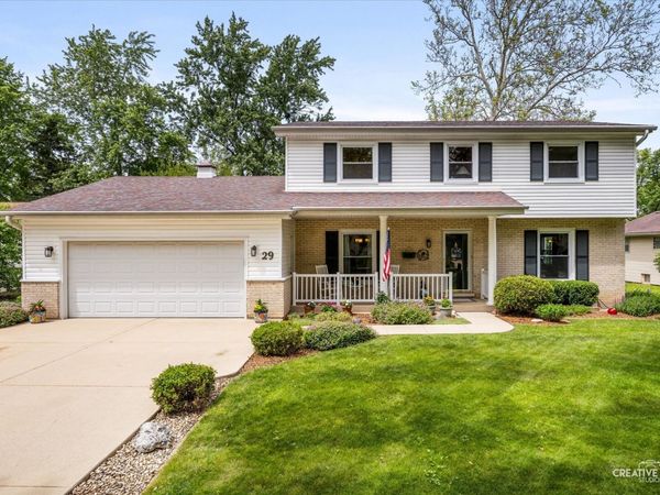29 Tupelo Avenue, Naperville, IL 60540