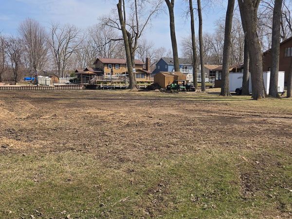 609 Monterrey Terrace , McHenry, IL 60050