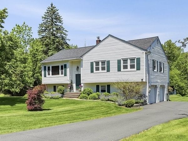 15 Mile Dr, Chester, NJ 07930