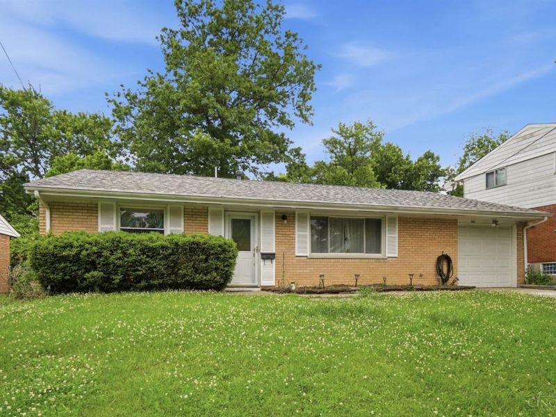 942 Goodhue Circle, Forest Park, OH 45250 Photo 3