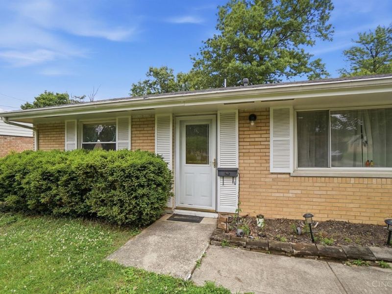 942 Goodhue Circle, Forest Park, OH 45250 Photo 4