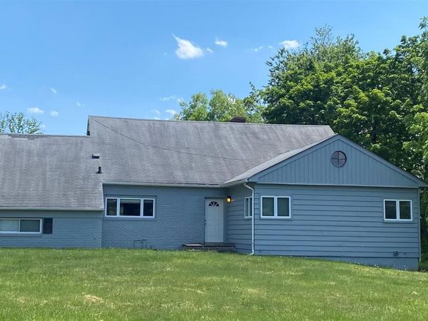 27 Martin Court, Great Neck, NY 11024