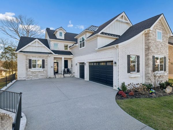 1136 Willow Springs Dr , Lebanon, TN 37087