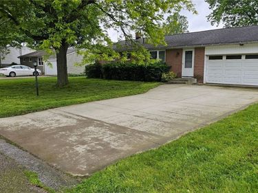2010 38th Street NE, Canton, OH 44705