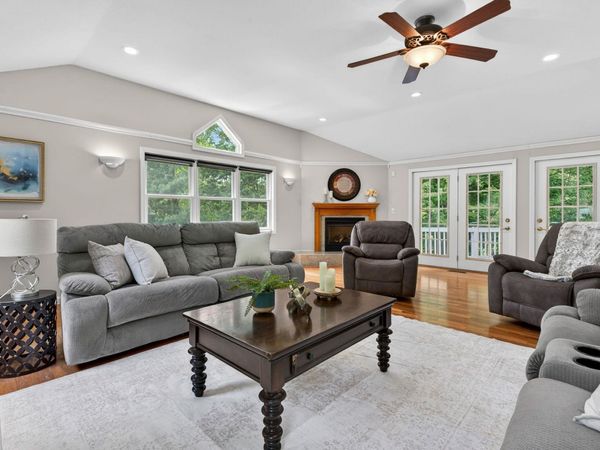 10 Mountain Road, Brookline, NH 03033