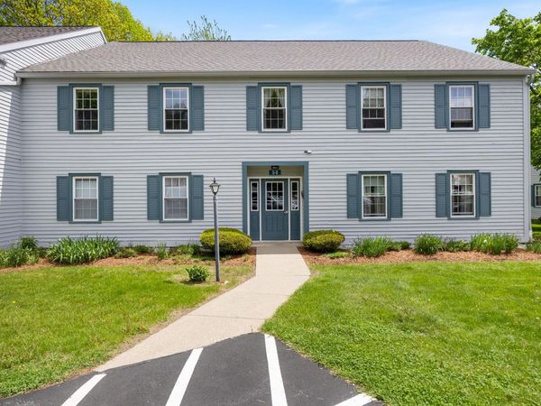 6 Twin Oaks Terrace, South Burlington, VT 05403