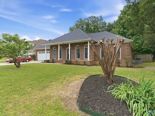 100 Pebblebrook Circle, Madison, AL 35758