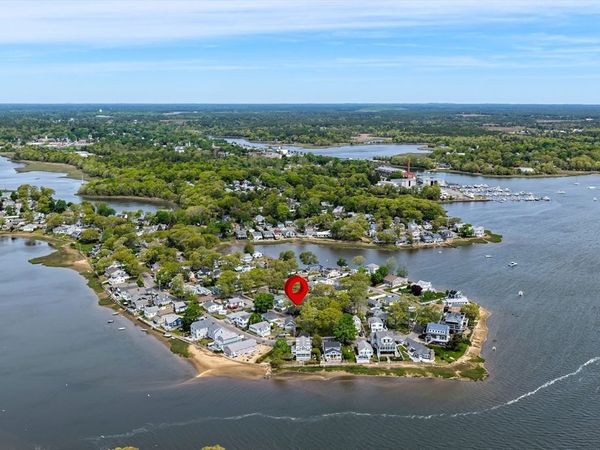 13 Woodland Cir, Wareham, MA 02571