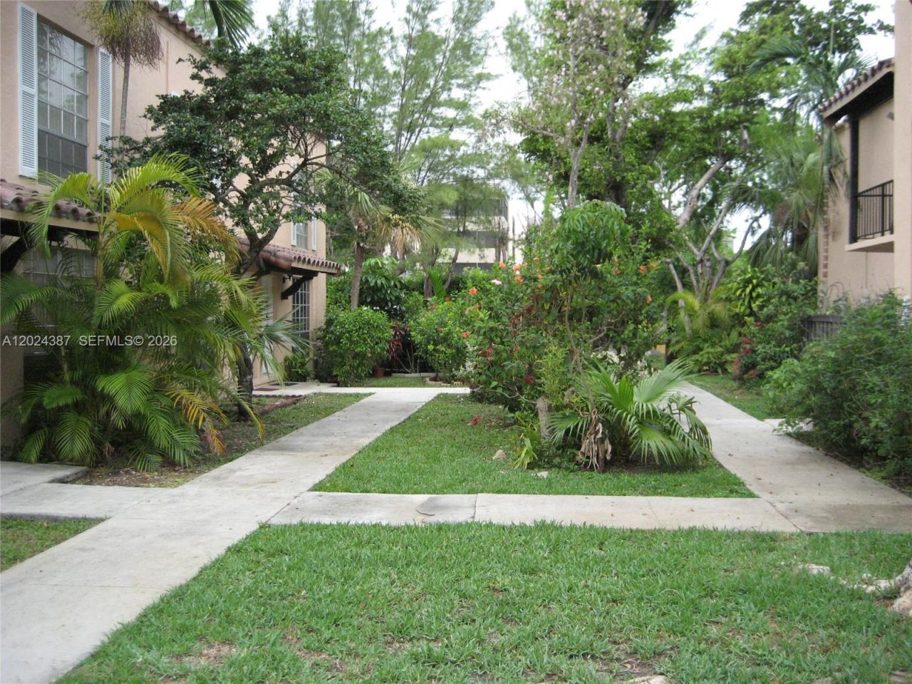 10806 N Kendall Dr , Unit P-26, Miami, FL 33176 Photo