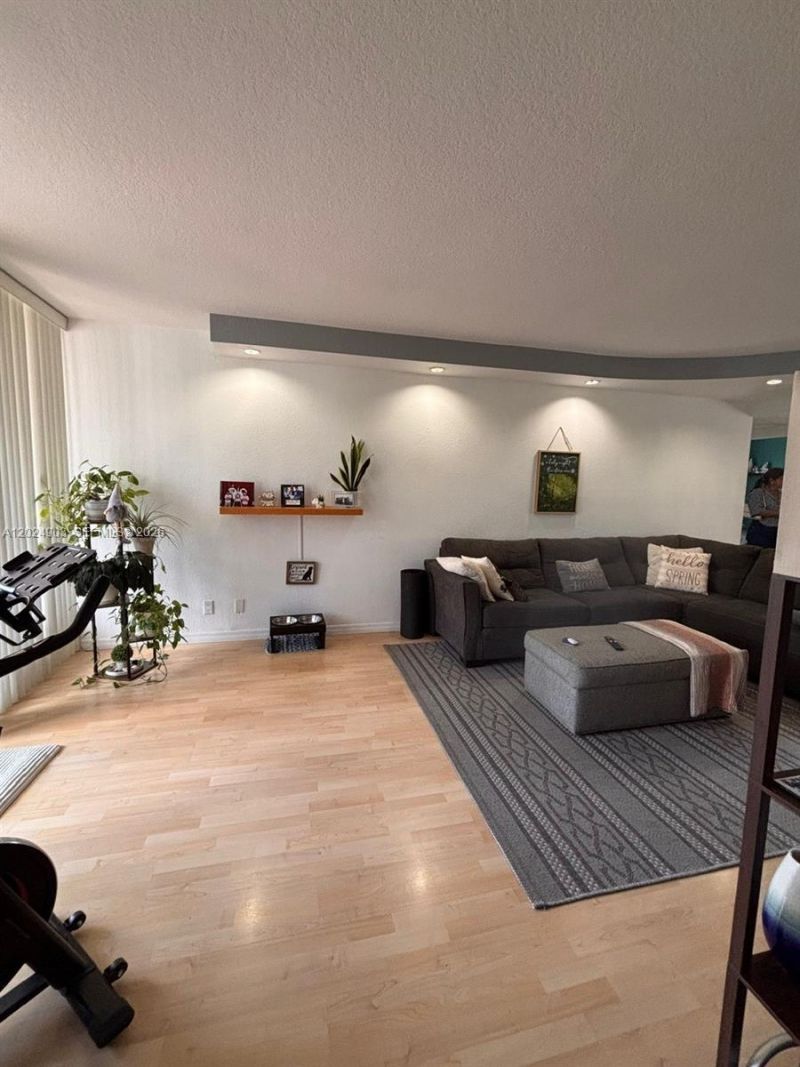 8411 Forest Hills Dr , Unit 308, Coral Springs, FL 33065 Photo