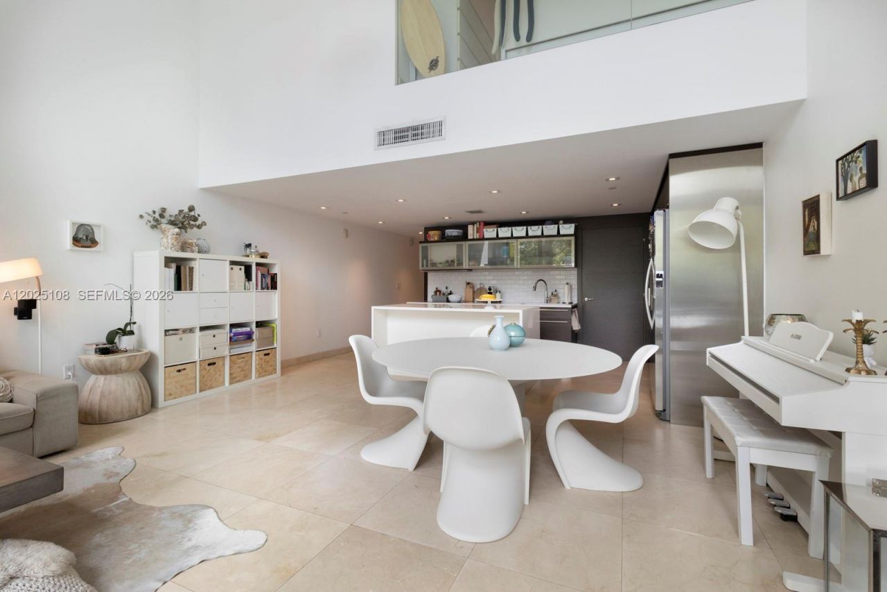 6000 Collins Ave, Unit 108, Miami Beach, FL 33140 Photo
