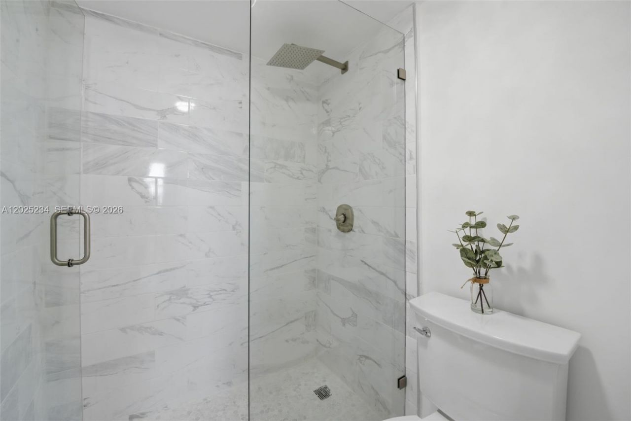 5 Island Ave, Unit 2F, Miami Beach, FL 33139 Photo