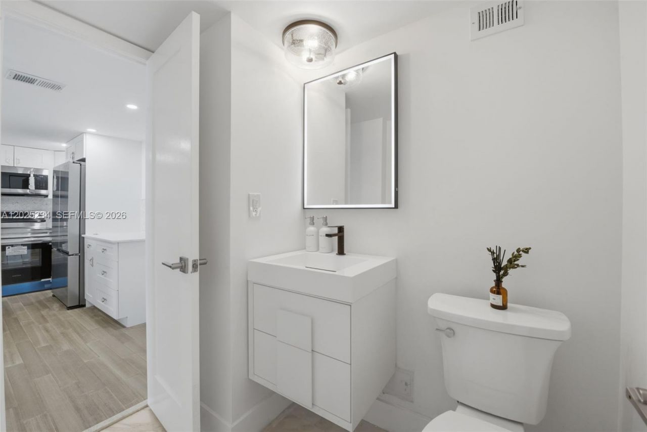 5 Island Ave, Unit 2F, Miami Beach, FL 33139 Photo