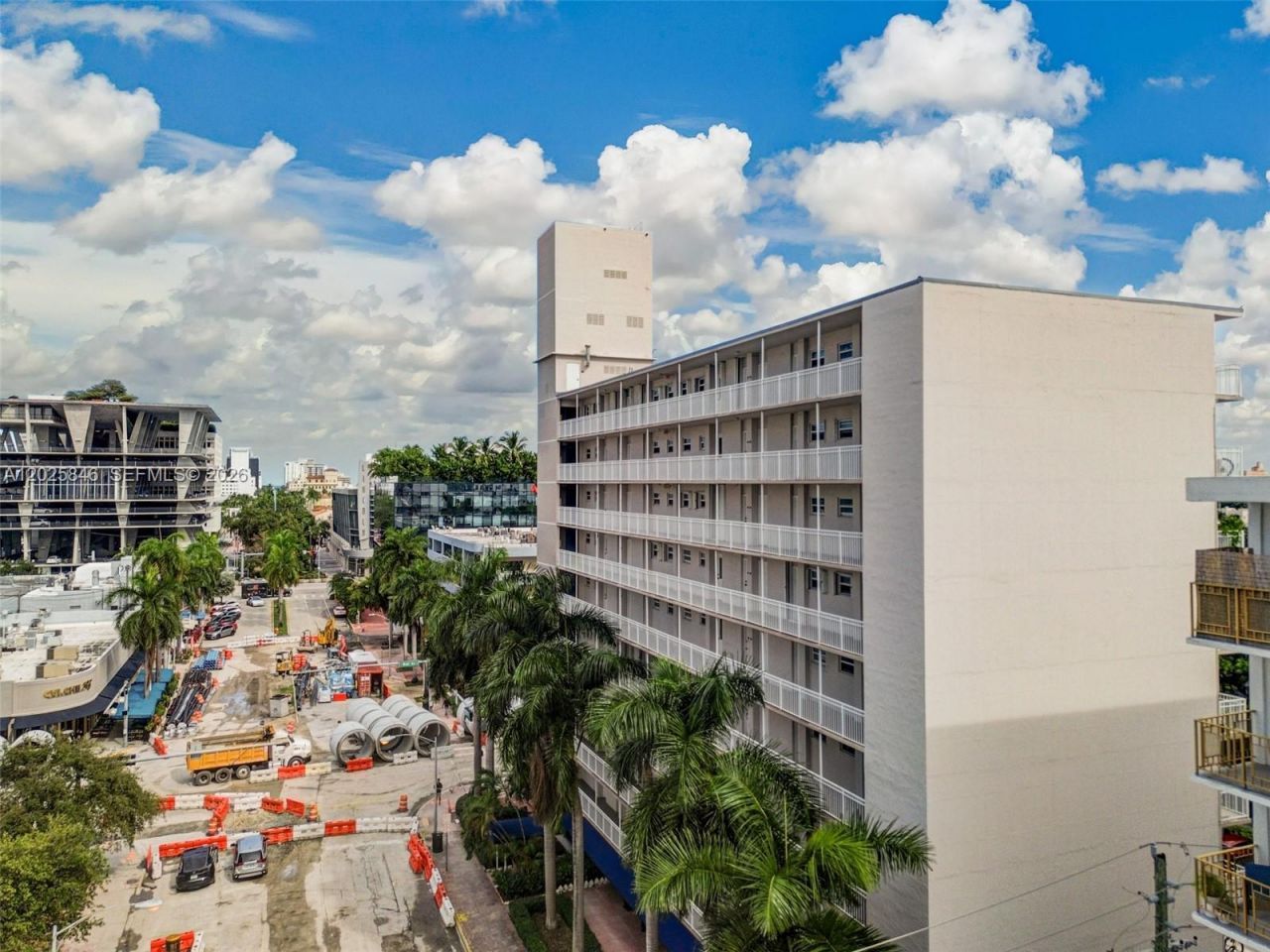 1300 Lincoln Rd , Unit B402, Miami Beach, FL 33139 Photo