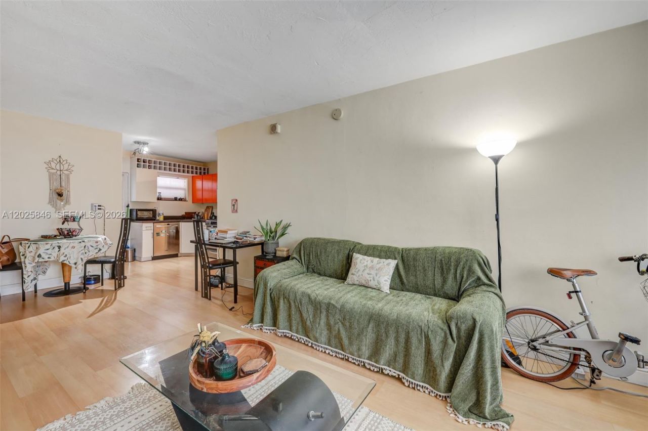 1300 Lincoln Rd , Unit B402, Miami Beach, FL 33139 Photo