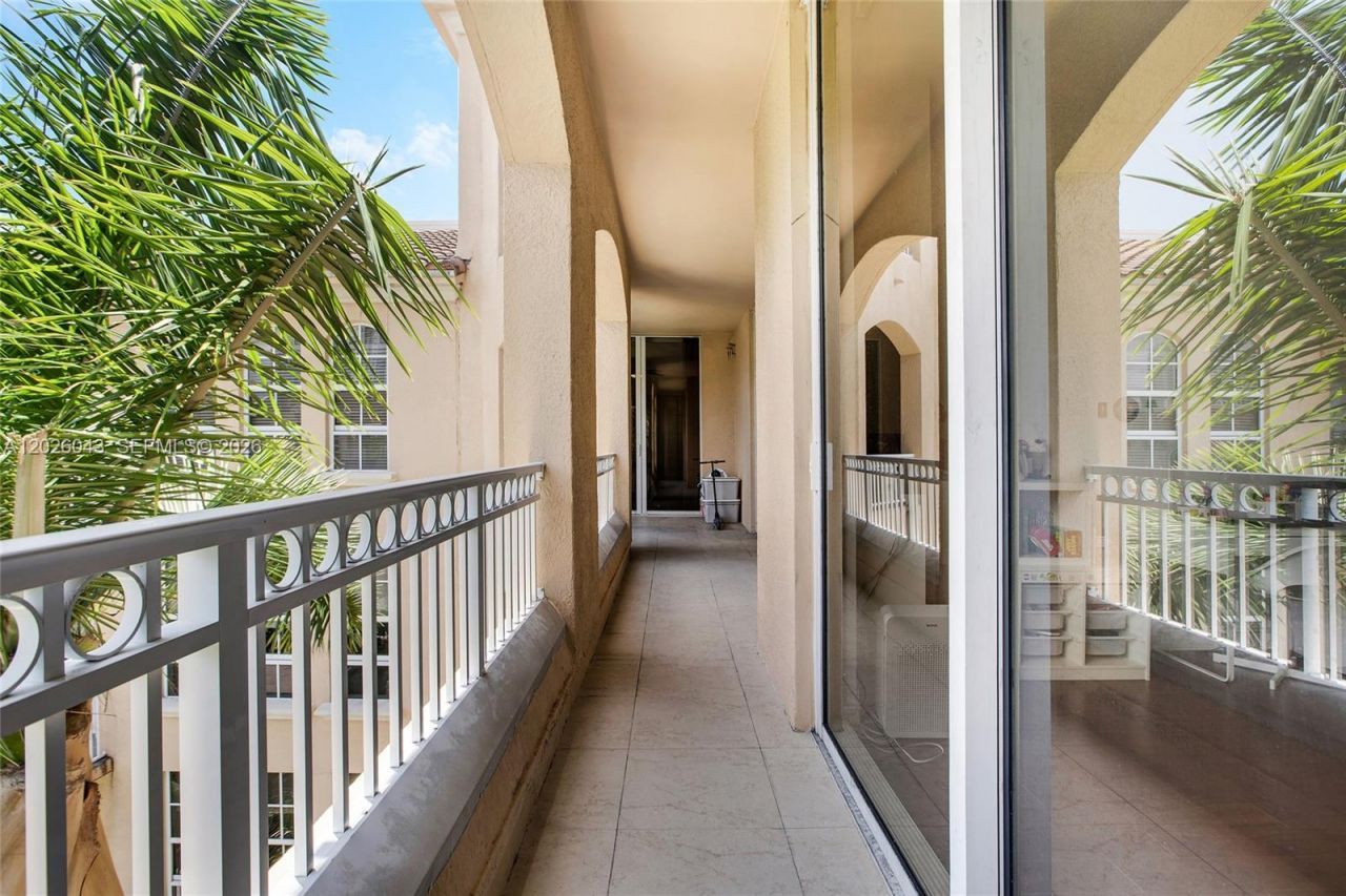 3001 NE 185th St , Unit 610, Aventura, FL 33180 Photo