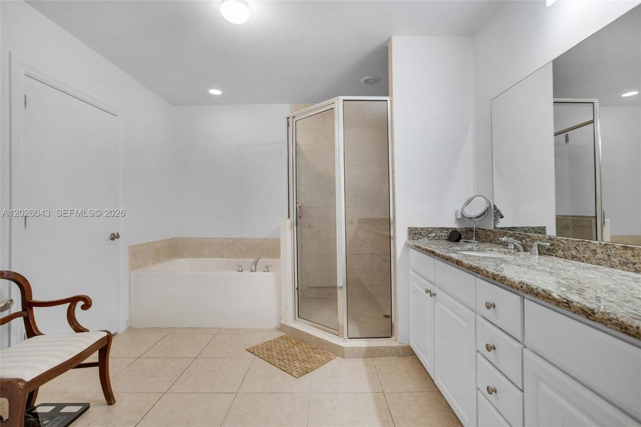 3001 NE 185th St , Unit 610, Aventura, FL 33180 Photo