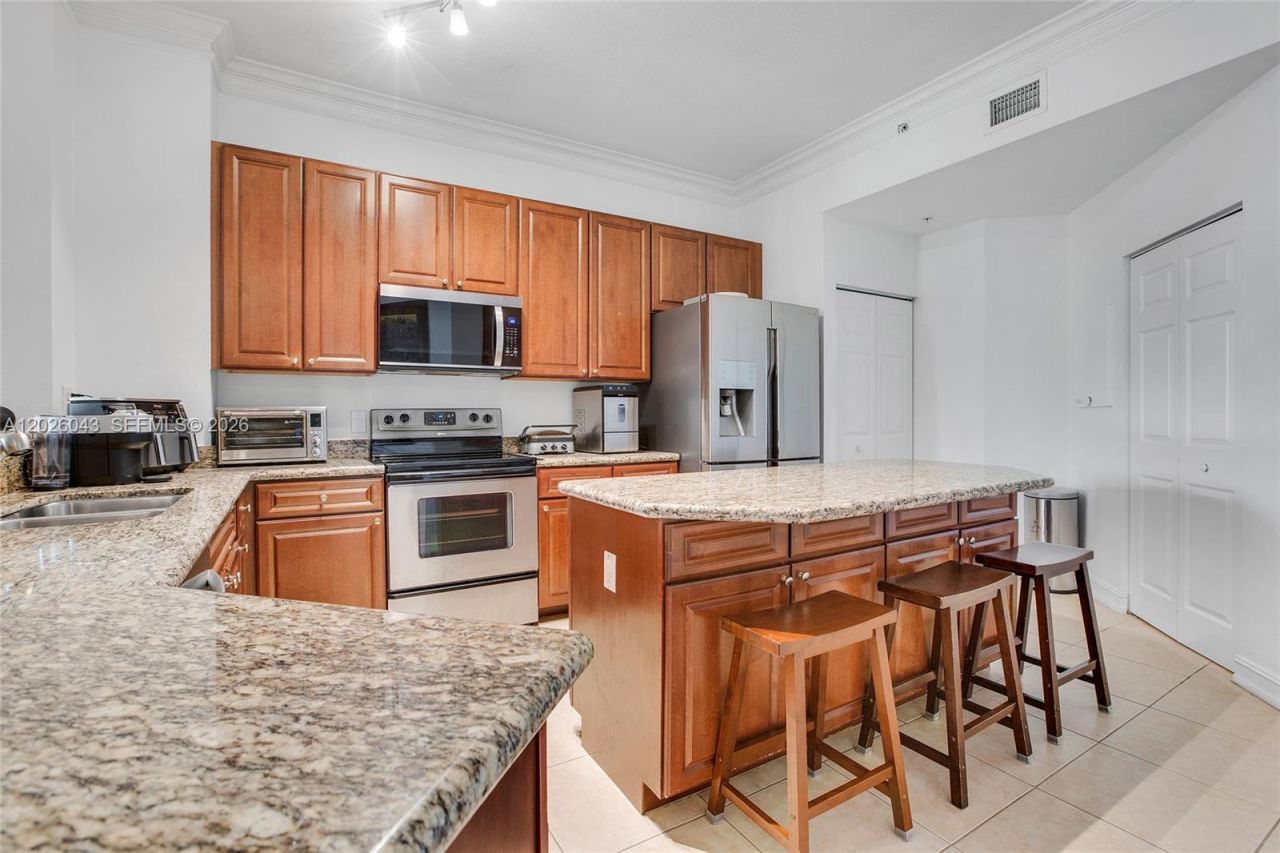 3001 NE 185th St , Unit 610, Aventura, FL 33180 Photo