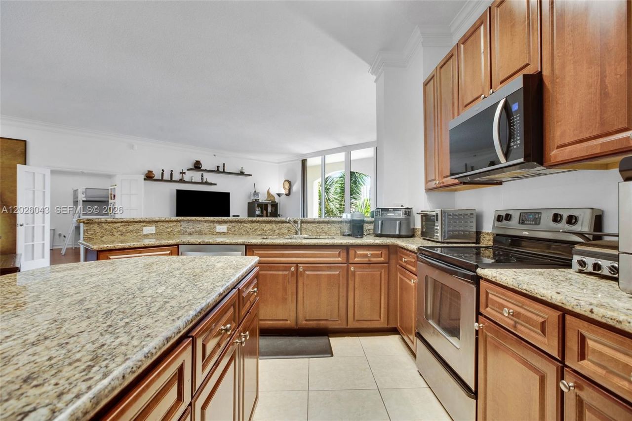 3001 NE 185th St , Unit 610, Aventura, FL 33180 Photo