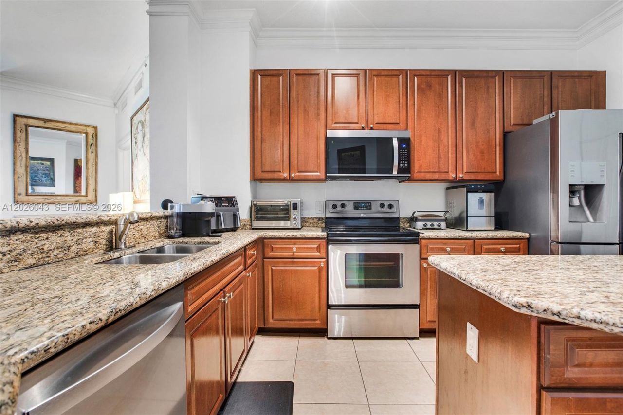 3001 NE 185th St , Unit 610, Aventura, FL 33180 Photo