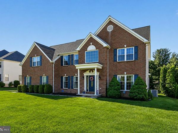 11 BRADLEY DRIVE, WILMINGTON, DE 19803