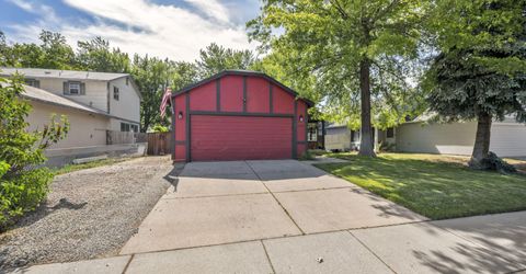 2434 Fieldcrest Drive, Carson City, NV 89701 Photo