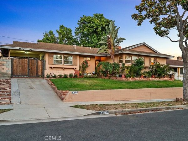 10502 S 8th Place, Inglewood, CA 90303