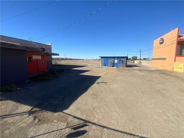 11598 Barlett, Adelanto, CA 90231
