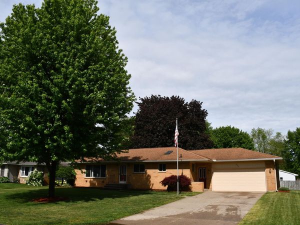 6404 Ardmore Avenue, Jenison, MI 49428