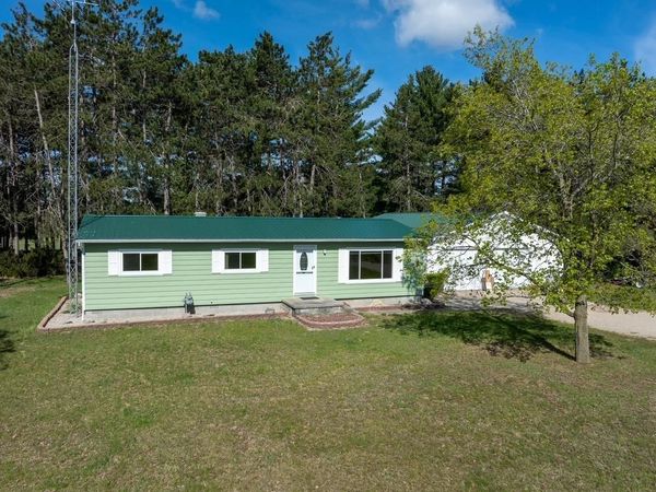 2659 Johnson Road N, Weidman, MI 48858