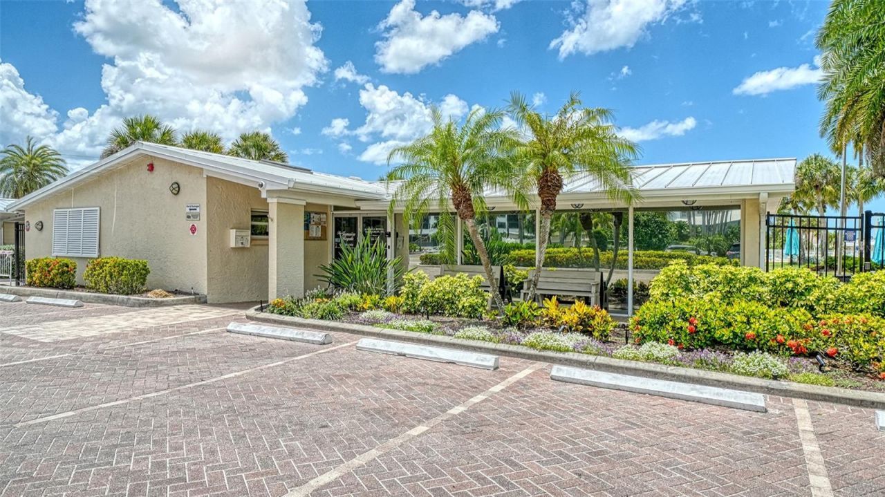 5830 Midnight Pass Road, Unit 32, Sarasota, FL 34242 Photo