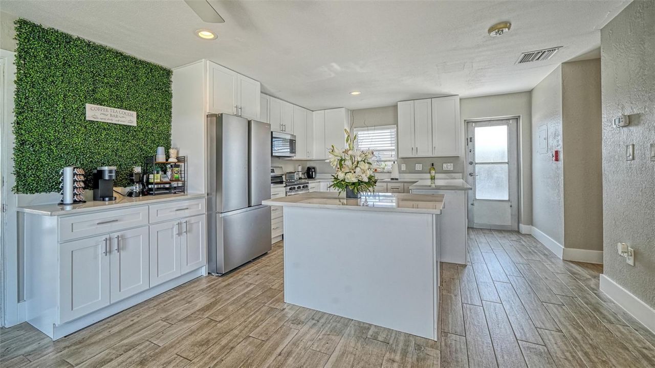 5830 Midnight Pass Road, Unit 32, Sarasota, FL 34242 Photo
