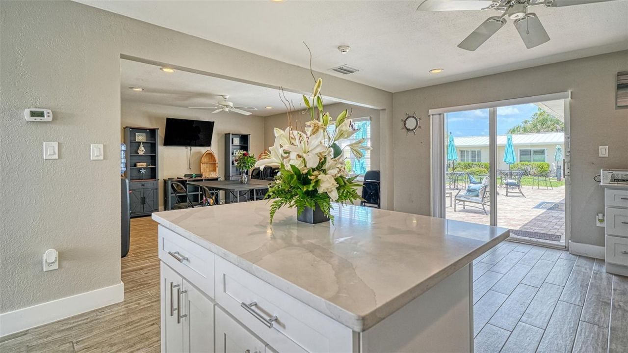 5830 Midnight Pass Road, Unit 32, Sarasota, FL 34242 Photo