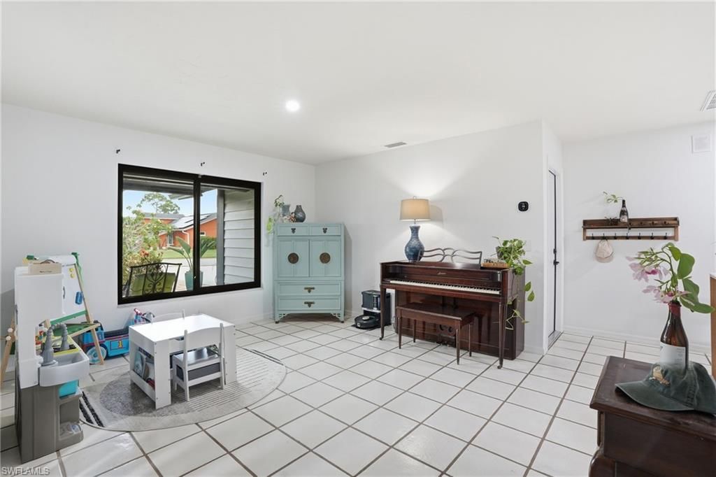 5837 Tallowood Cir, Fort Myers, FL 33919 Photo