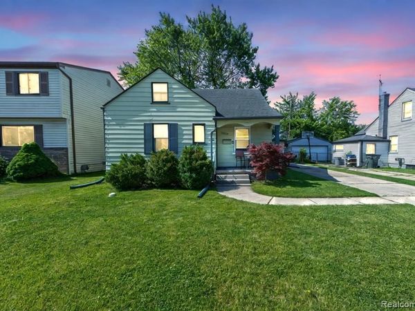 22410 Glen Court, St. Clair Shores, MI 48080