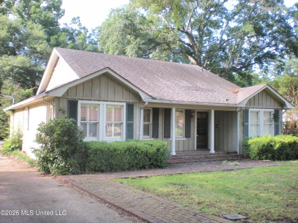 607 E Percy Street, Indianola, MS 38751