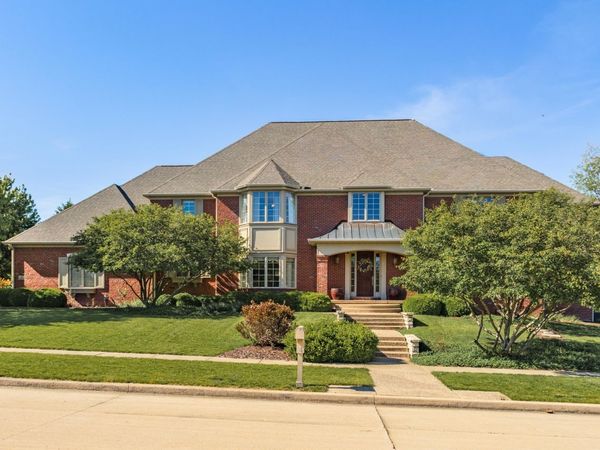 4 Bohrer Court , Bloomington, IL 61704