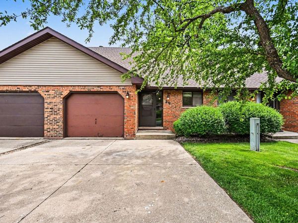 1918 Heatherway Lane , Unit 39, New Lenox, IL 60451