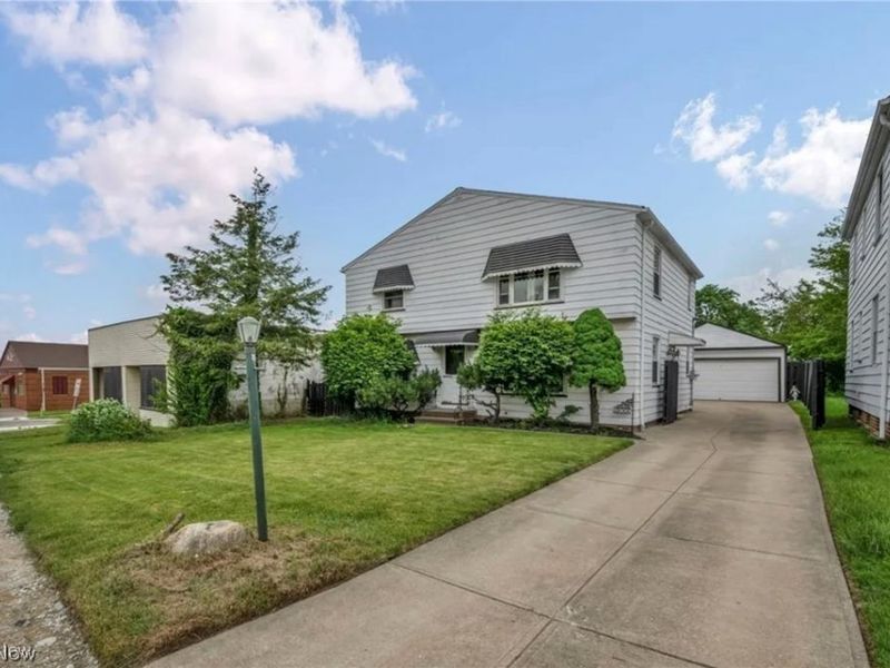 9309 Garfield Boulevard , Garfield Heights, OH 44125 Photo 2