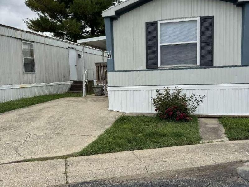 250 S Nelson Avenue, Unit 41, Wilmington, OH 45177 Photo 2