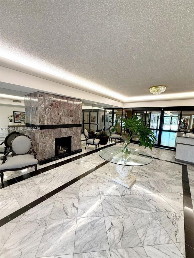 800 NE 195th St , Unit 720, Miami, FL 33179 Photo