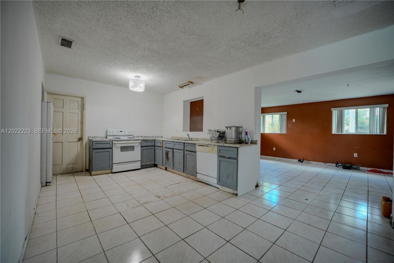 9921 SW 165th Ter , Miami, FL 33157 Photo