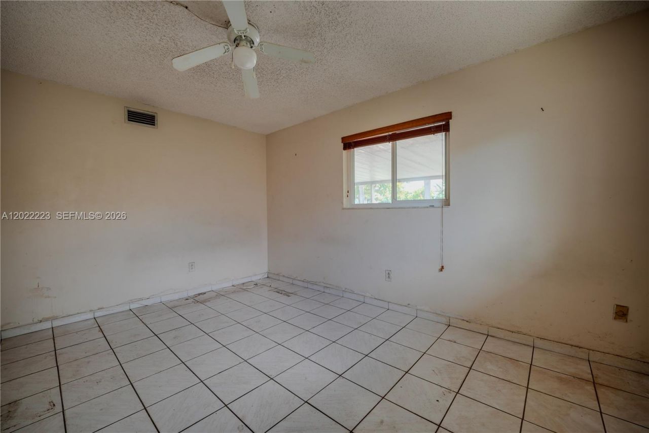 9921 SW 165th Ter , Miami, FL 33157 Photo
