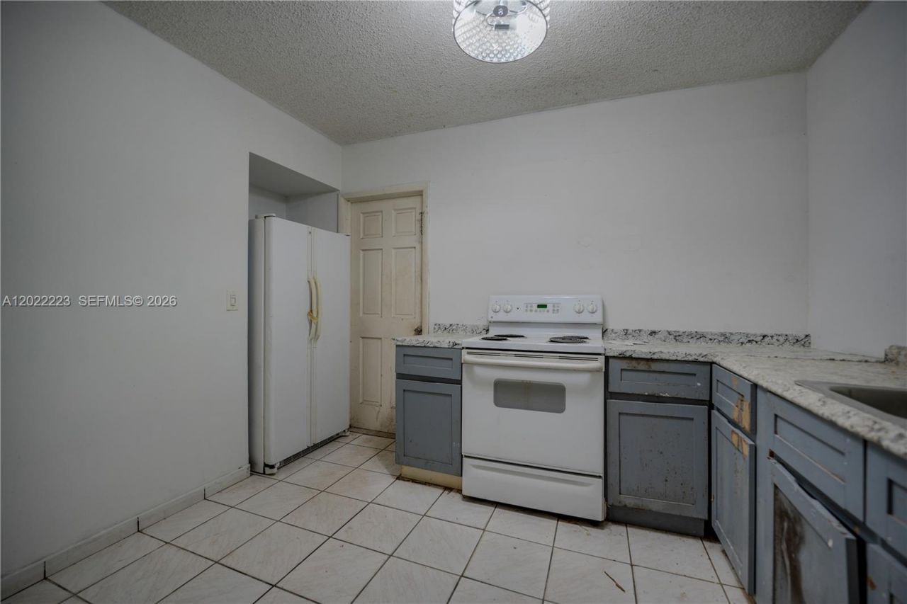 9921 SW 165th Ter , Miami, FL 33157 Photo